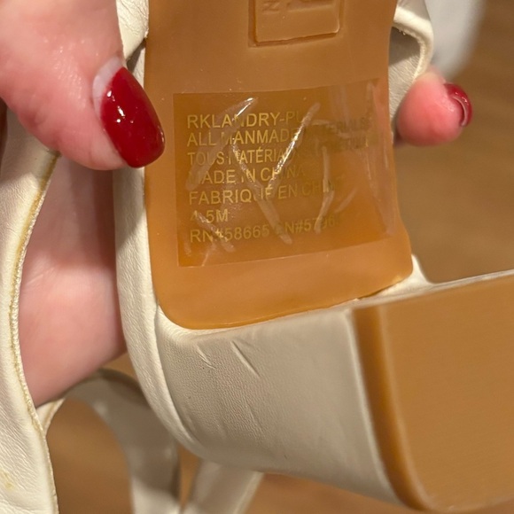 Nordstrom Rack Faux Leather Bisque Landry Sandal Size 4.5. - Picture 6 of 7